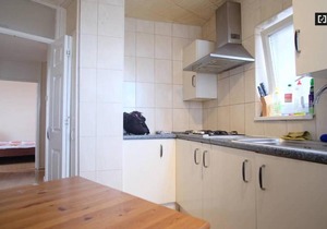 2-Bed Apartment in London Woolwich