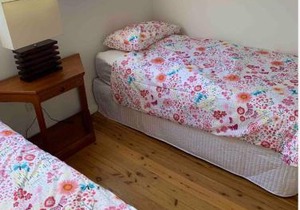 2 Bed Bar Beach Apartment - stroll to beach & cafes, supermarket apartment number 6