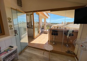 2 Bed Penthouse Apartment - Sea Views - Sleeps 4