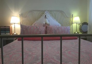 2 Bed Penthouse Apartment - Sea Views - Sleeps 4
