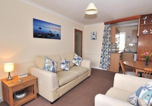 2 Bed Riverview Bridge House Apartment