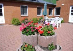 2-bed room. Shower on the floor - Budach: Country vacation at the gates of Flensburg