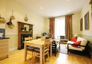 2 bedroom, 2 bathroom apartment in Notting Hill