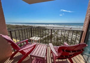 2 bedroom, 2 bath OCEANFRONT condo. Pool. Crescent Beach.