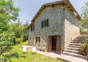 2 bedroom accommodation in Casoli LU