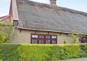 2 bedroom accommodation in Winterton-on-Sea