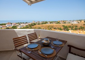 2 bedroom accommodation in Riviera del Sol