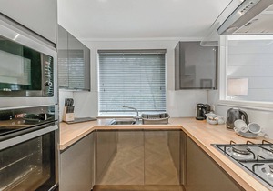 2 bedroom accommodation in Freehay, Cheadle
