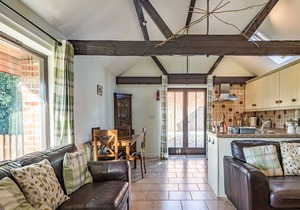 2 bedroom accommodation in Dilham, near North Walsham
