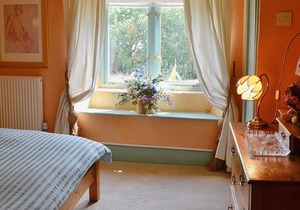 2 bedroom accommodation in Buckfastleigh