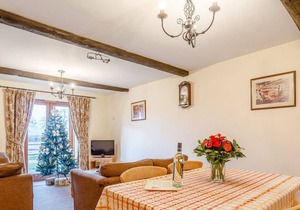 2 bedroom accommodation in Runcton Holme