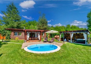 2 bedroom accommodation in Lopatinec