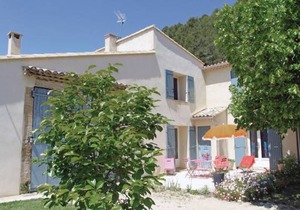2 bedroom accommodation in Merindol