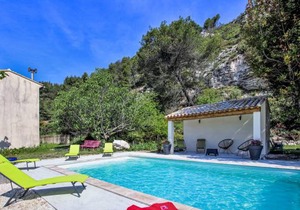 2 bedroom accommodation in Merindol