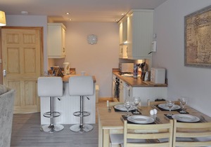 2 bedroom accommodation in Cutthorpe, near Chesterfield