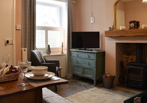 2 bedroom accommodation in Beaminster