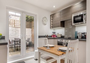 2 bedroom accommodation in Cheltenham