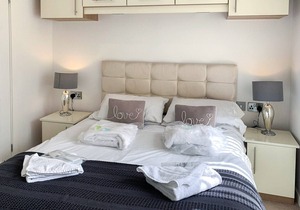 2 bedroom accommodation in Little Weighton, Nr Beverley
