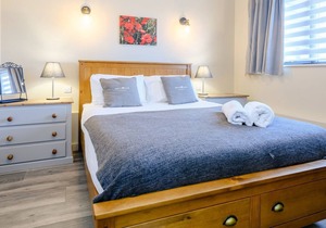2 bedroom accommodation in Heveningham, near Halesworth