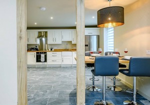 2 bedroom accommodation in Heveningham, near Halesworth