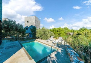2 bedroom accommodation in Dragove