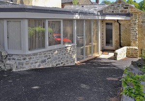 2 bedroom accommodation in Beaminster