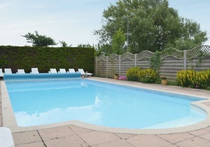 2 bedroom accommodation in East Huntspill, near Highbridge