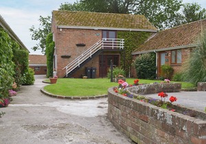 2 bedroom accommodation in East Huntspill, near Highbridge