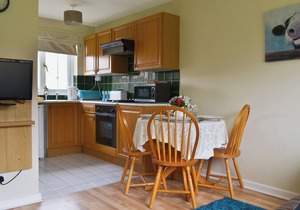 2 bedroom accommodation in East Huntspill, near Highbridge