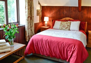 2 bedroom accommodation in Polson, nr. Launceston