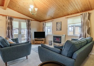 2 bedroom accommodation in Sproatley