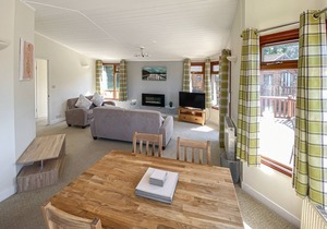 2 bedroom accommodation in Sproatley