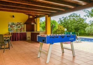2 bedroom accommodation in Cokuni