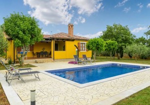 2 bedroom accommodation in Cokuni