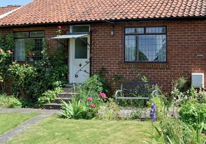 2 bedroom accommodation in Thornton le Dale, near Pickering
