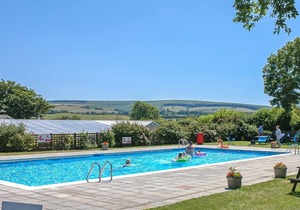 2 bedroom accommodation in Newbridge, Nr Yarmouth