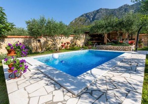 2 bedroom accommodation in Desne