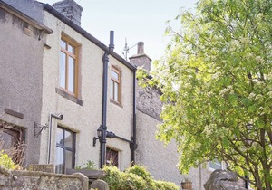 2 bedroom accommodation in Bradwell