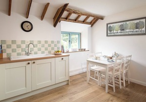 2 bedroom accommodation in Old Sodbury, near Bristol