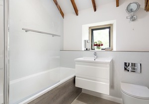 2 bedroom accommodation in Old Sodbury, near Bristol