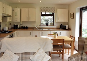 2 bedroom accommodation in Bellerby, near Leyburn