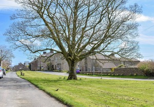 2 bedroom accommodation in Carperby, near Leyburn