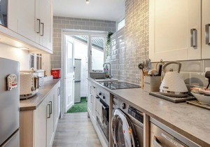 2 bedroom accommodation in Shaldon