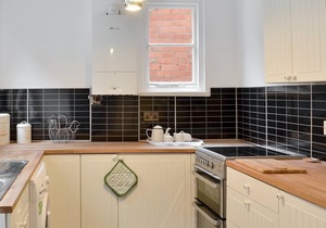 2 bedroom accommodation in Wyke Regis, near Weymouth