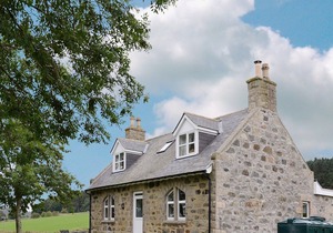 2 bedroom accommodation in Glenkindie, near Alford