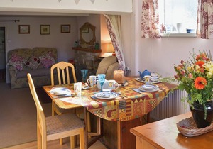 2 bedroom accommodation in Bacton