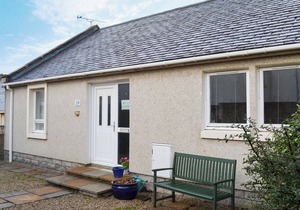 2 bedroom accommodation in Cullen, near Buckie