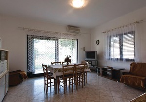 2 bedroom accommodation in Muntic