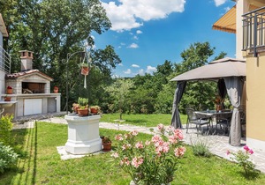 2 bedroom accommodation in Labin