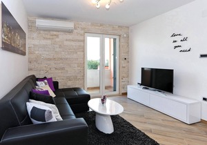 2 bedroom accommodation in Solin
